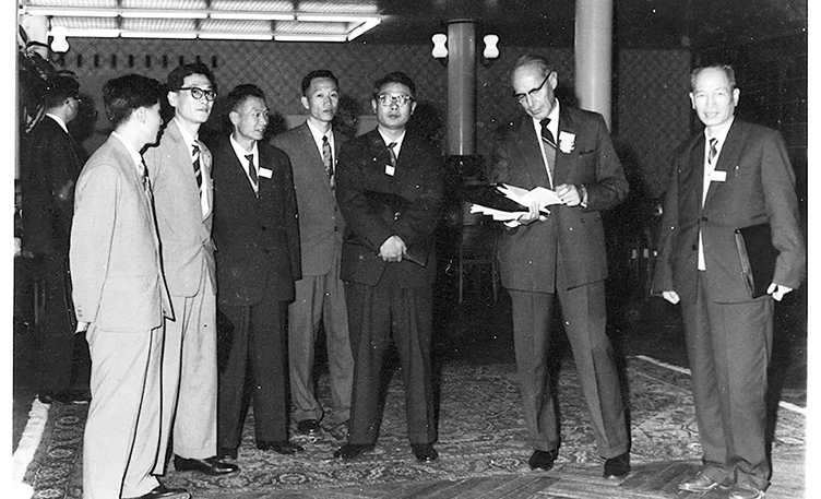 我國第一臺(tái)高速攝影機(jī)：東方巨響下的快門