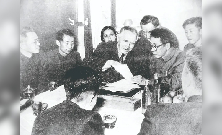向科學(xué)要答案：鋼鐵是這樣煉成的