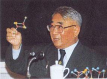 盧嘉錫：科學(xué)興國夢